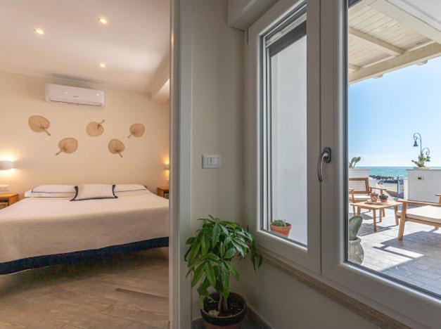 شقة Casa Mira Luxury Sea House Fco Airport فيوميتشينو المظهر الخارجي الصورة