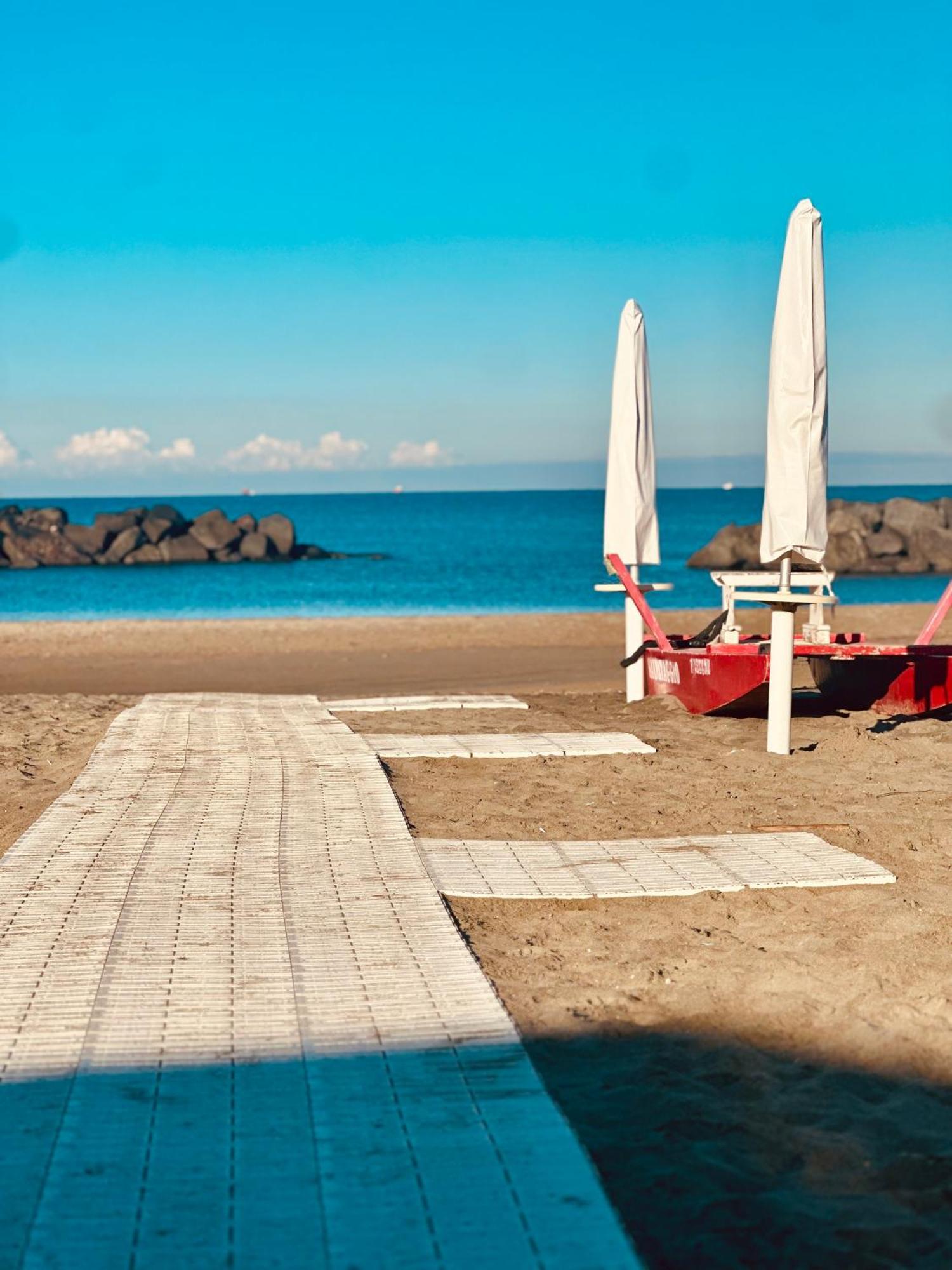 شقة Casa Mira Luxury Sea House Fco Airport فيوميتشينو المظهر الخارجي الصورة